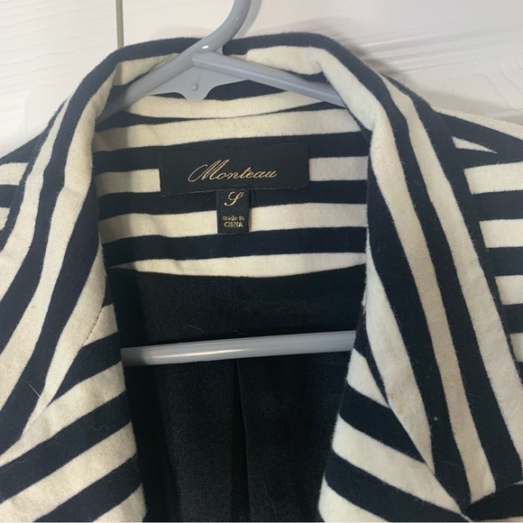 Monteau Striped Blazer Size Large with Button Detail on Sleeve - Picture 5 of 6